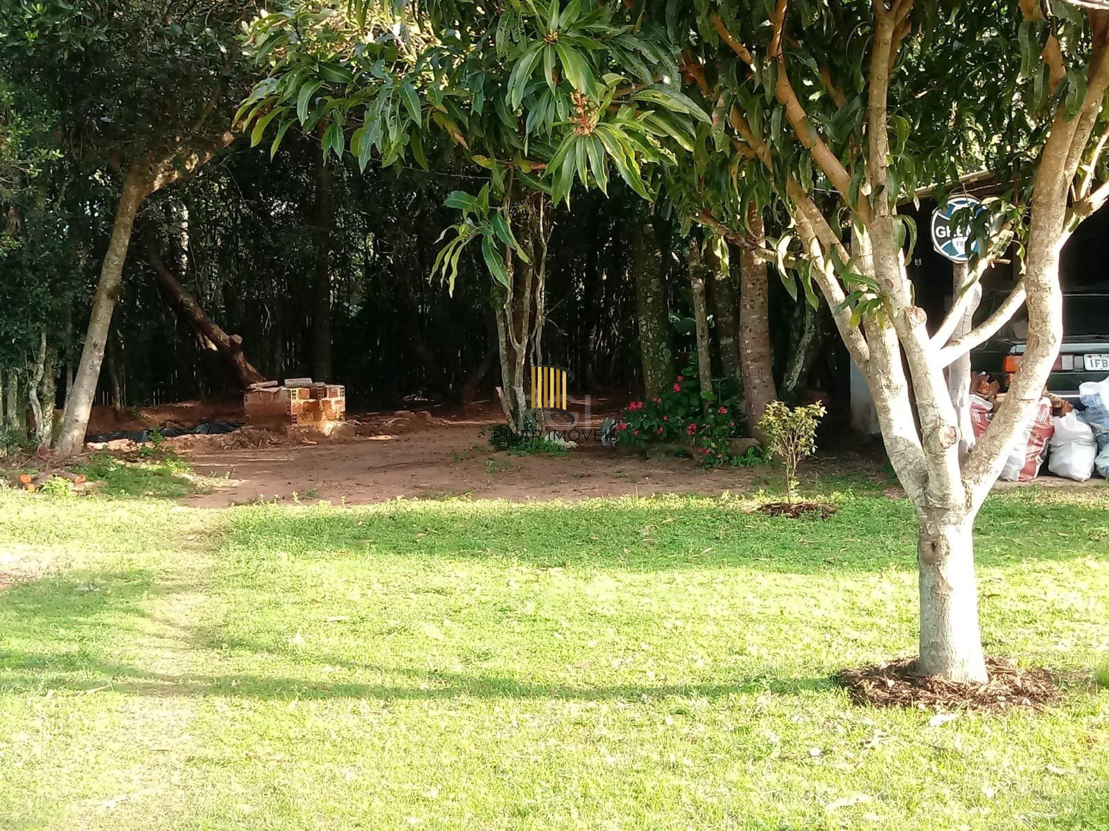 Sítio para Venda - 1800m², 2 dormitórios, Horto Das Oliveiras