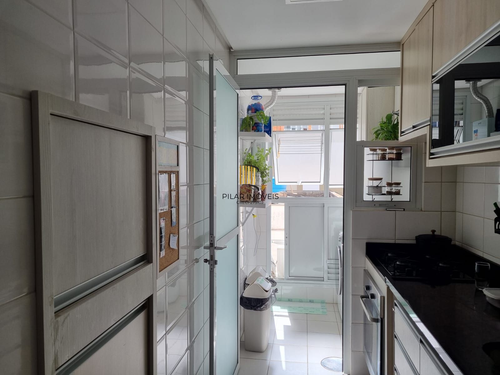 Apartamento de 2 dormitórios com vaga no Bairro Santana