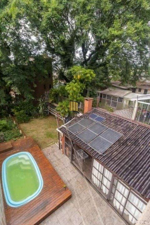 Casa 4 dormitórios no bairro Santo Antônio