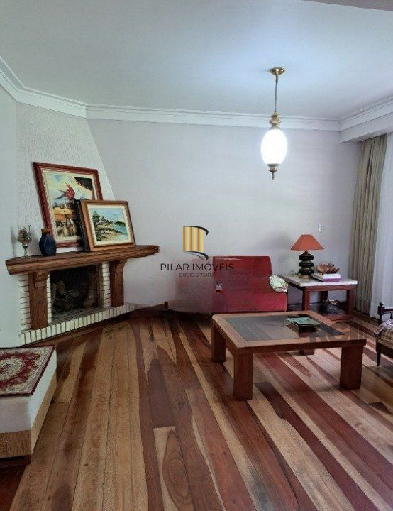 Casa 3 dormitórios no bairro Espírito Santo