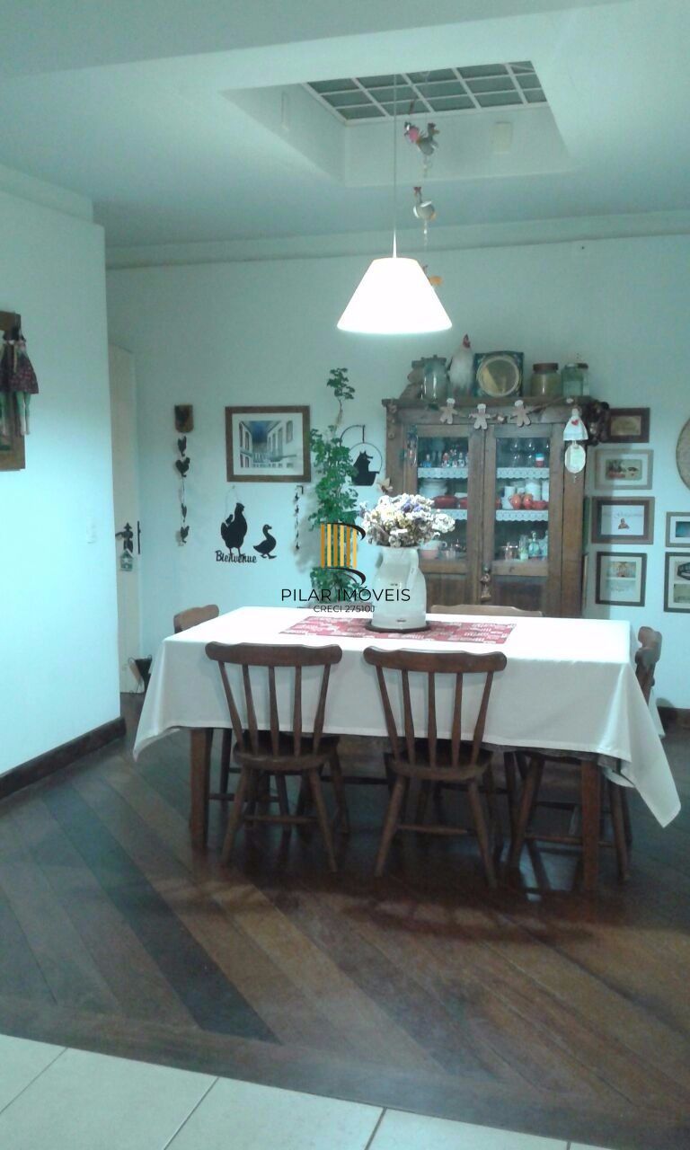 Casa para Venda - 430m², 3 dormitórios, sendo 1 suites, 4 vagas - Jardim Isabel