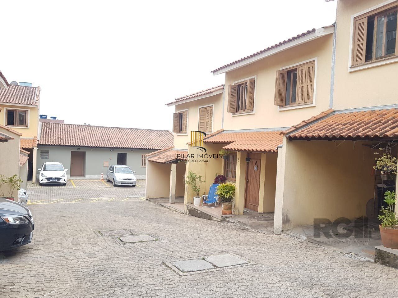 Casa de Condomínio 3 dormitórios no bairro Partenon