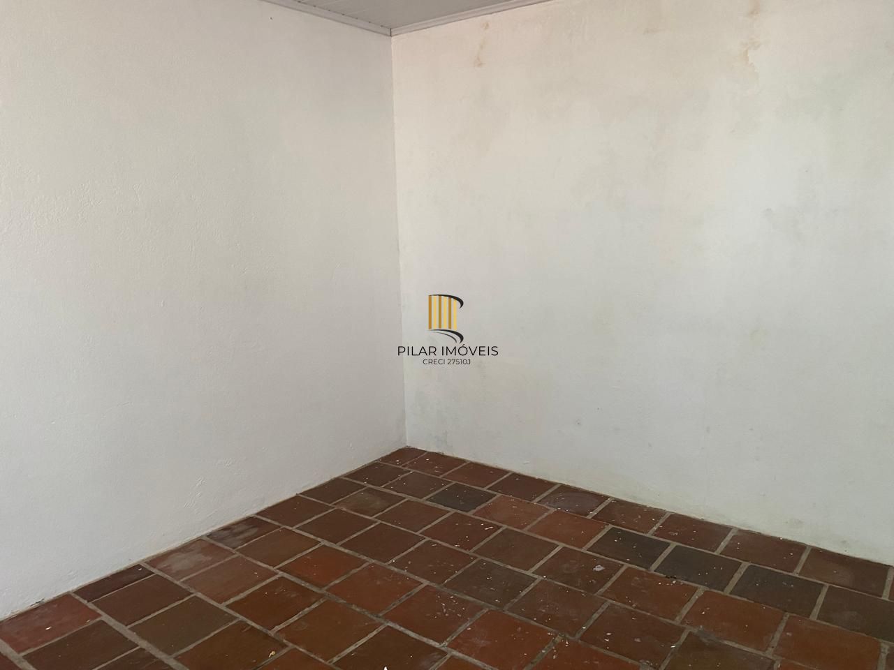 Casa de 2 dormitórios no bairro Santa Tereza