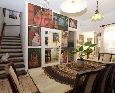 Casa para Venda - 336m², 4 dormitórios, sendo 1 suites, 2 vagas - Azenha