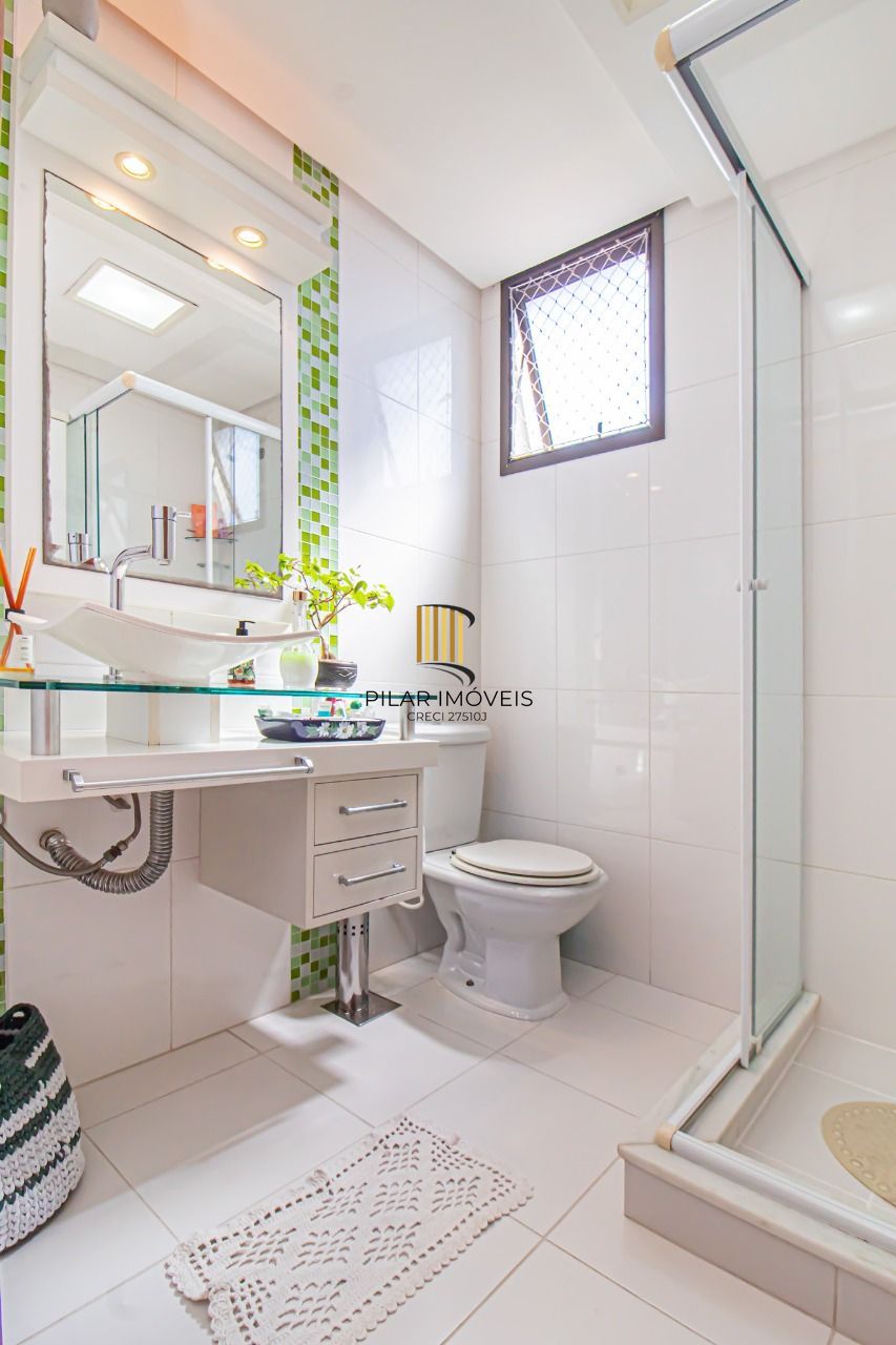 Lindo apartamento de 71m² de 2 dormitórios no bairro Partenon.