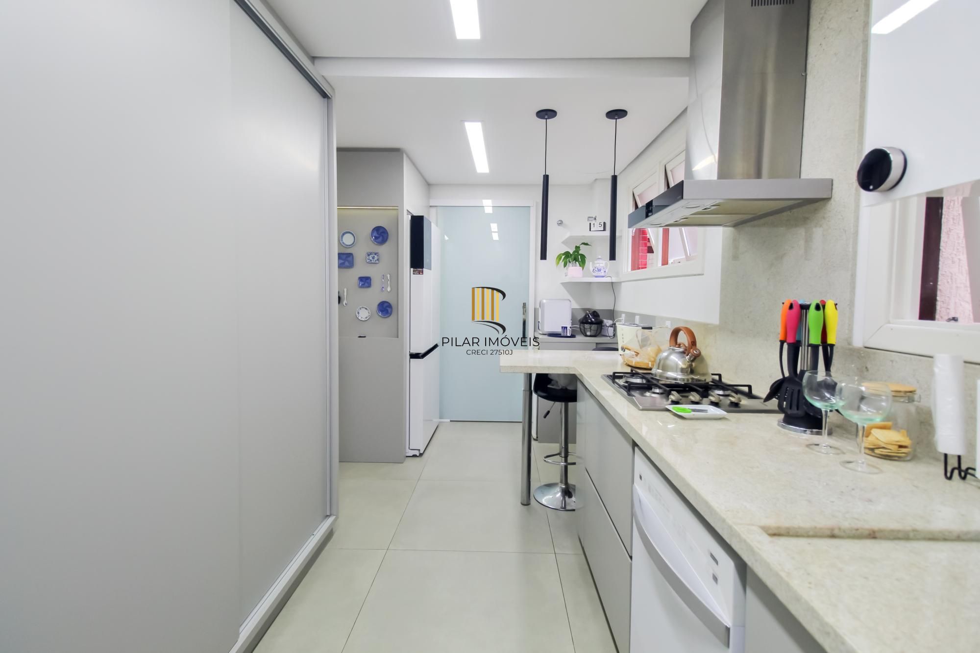 Apartamento 3 dormitórios no bairro Menino Deus