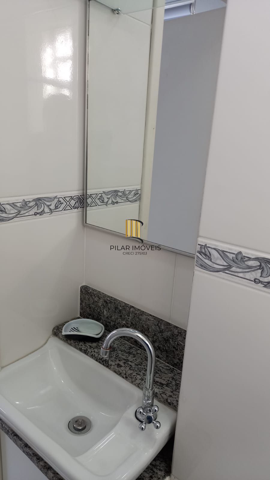 Descubra o charme e o conforto desta kitnet incrível para venda transformada em 1 dormitório no bairro Centro Histórico em Porto Alegre/RS.