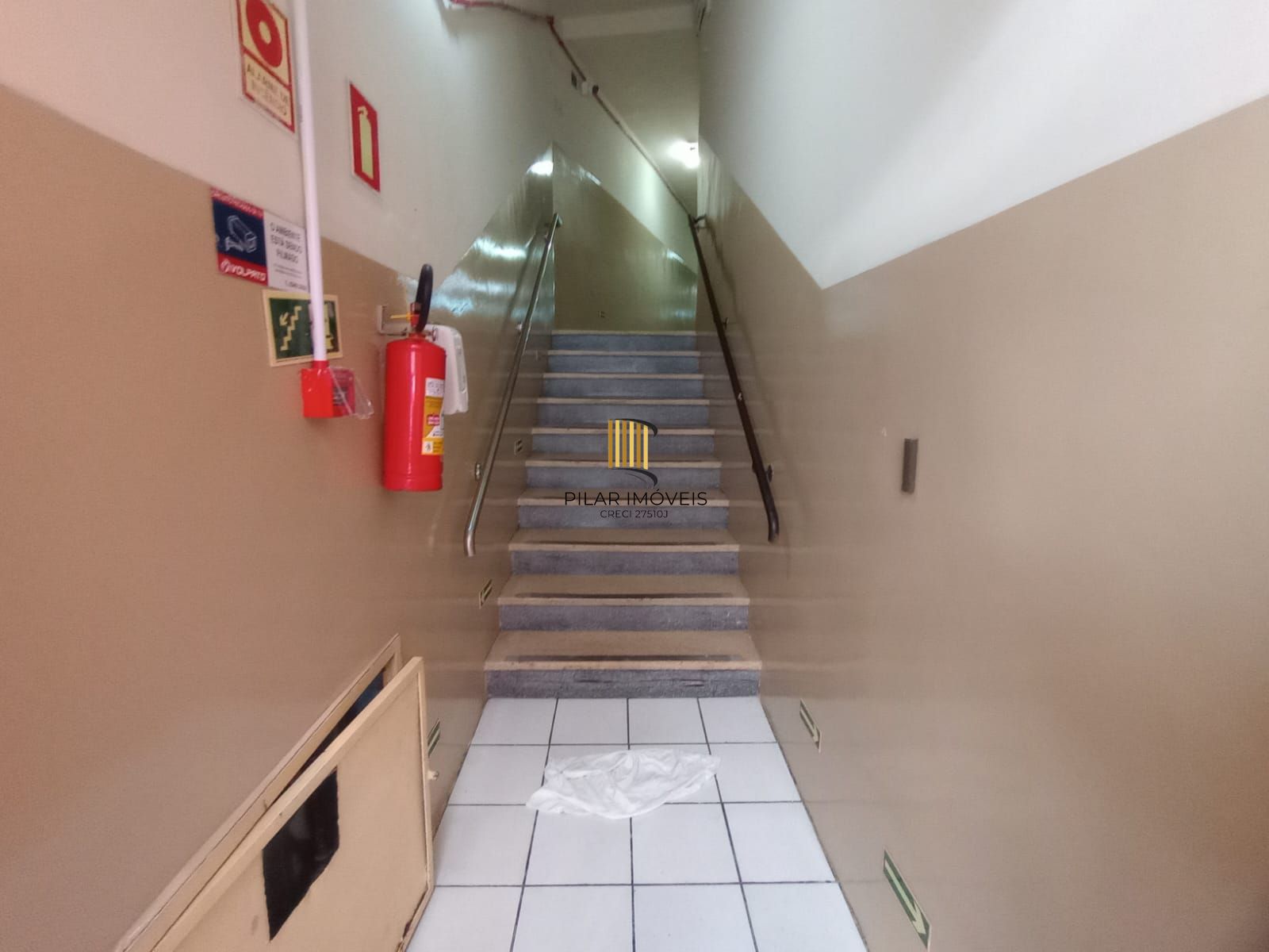 Apartamento 2 dormitórios no bairro Azenha