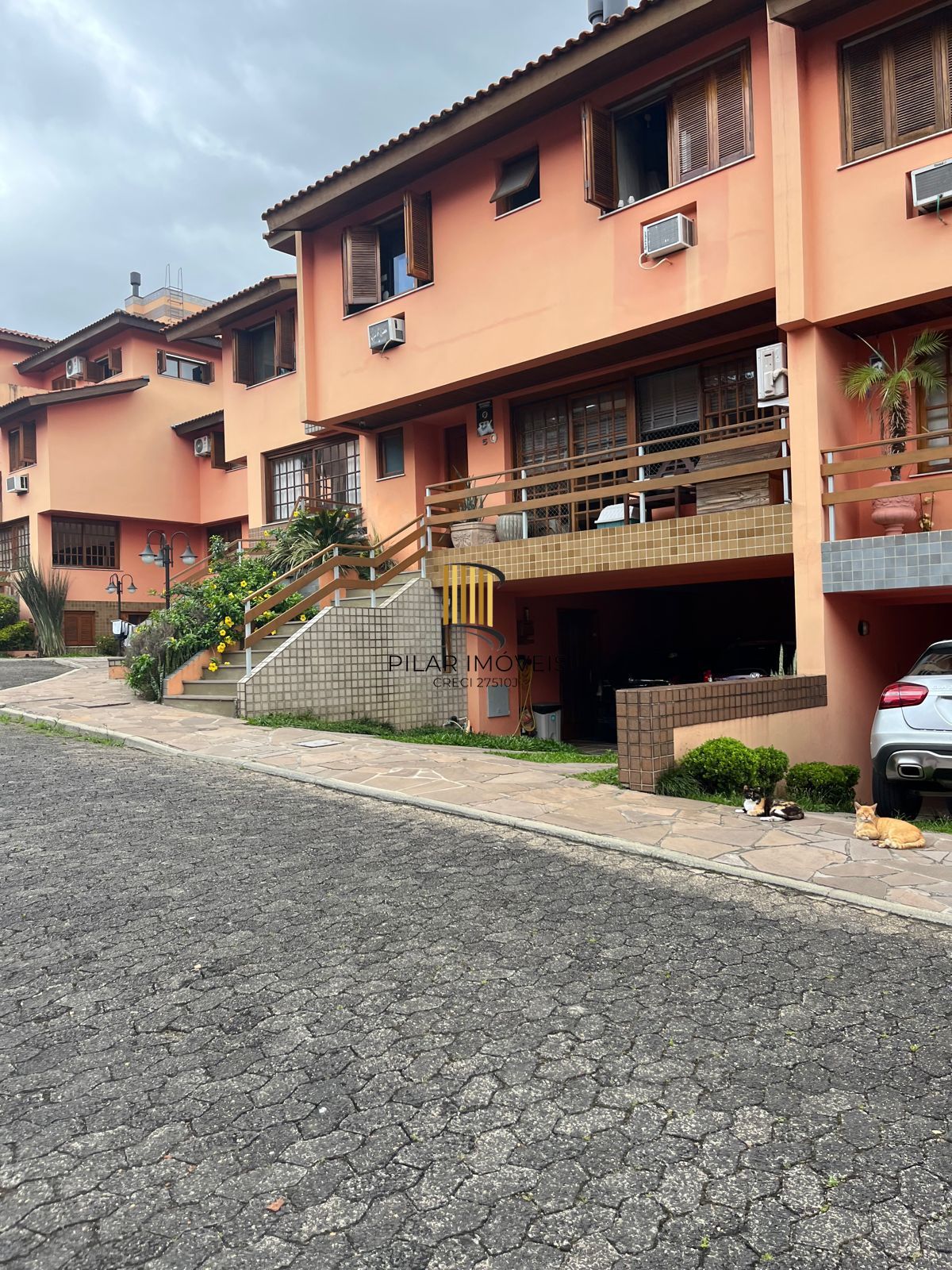 Casa de Condomínio 3 dormitórios no bairro Menino Deus