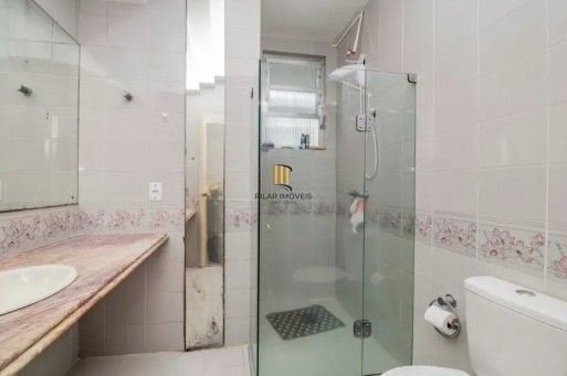 apartamento com três quartos no bairro Farroupilha