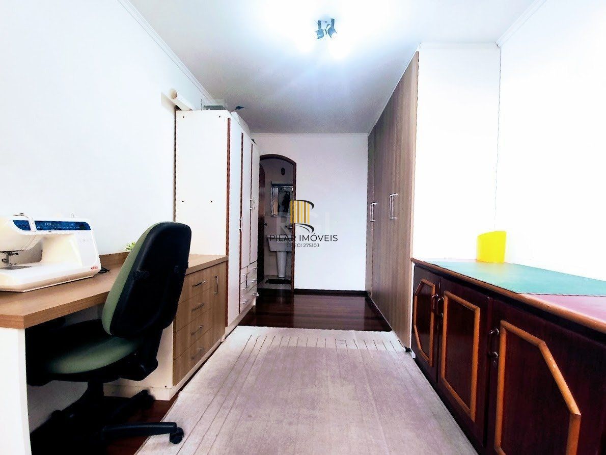 Casa 5 dormitórios no bairro Santana