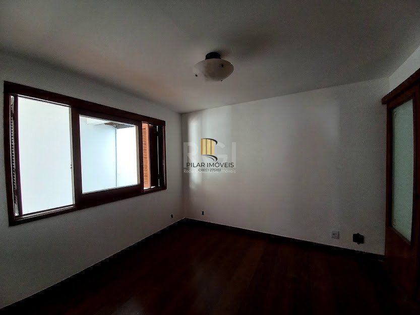 Casa para Venda - 224m², 3 dormitórios, sendo 1 suites, 3 vagas - Santana