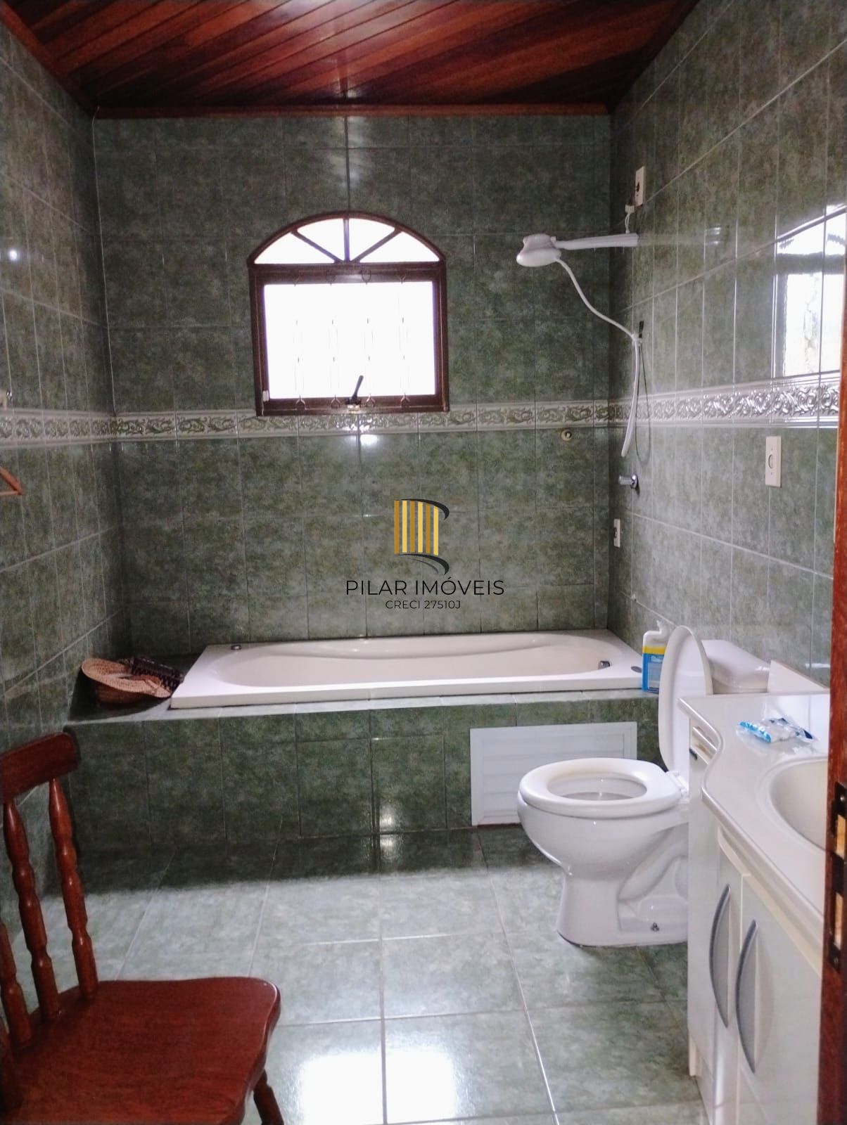 Casa 5 dormitórios no bairro Partenon