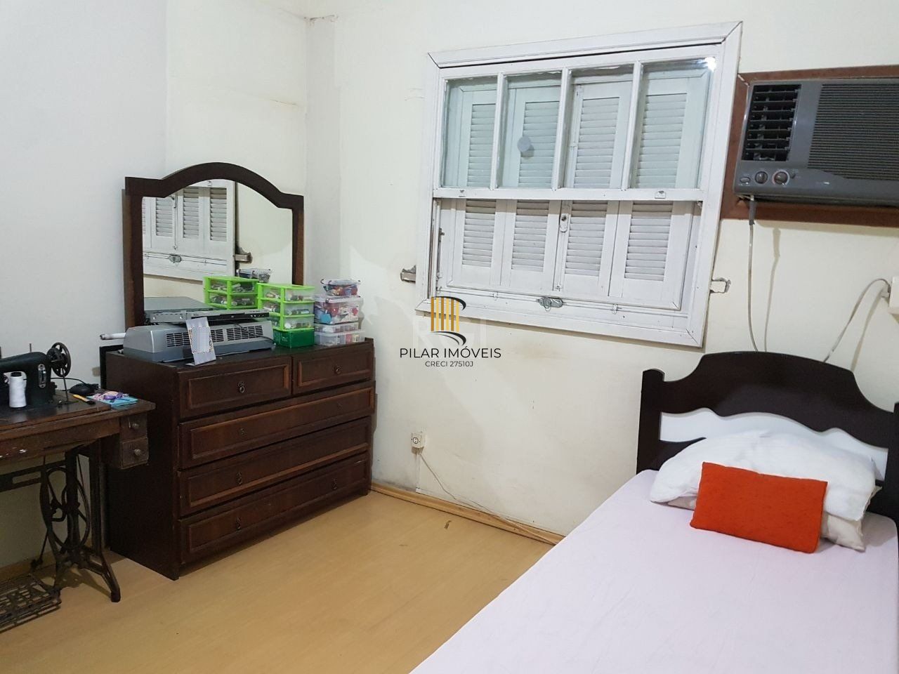 Casa para Venda - 250m², 5 dormitórios, 5 vagas - Jardim Botânico