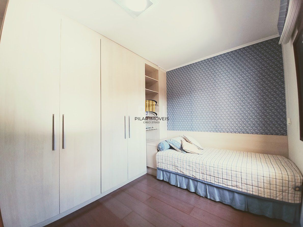 Casa 5 dormitórios no bairro Santana