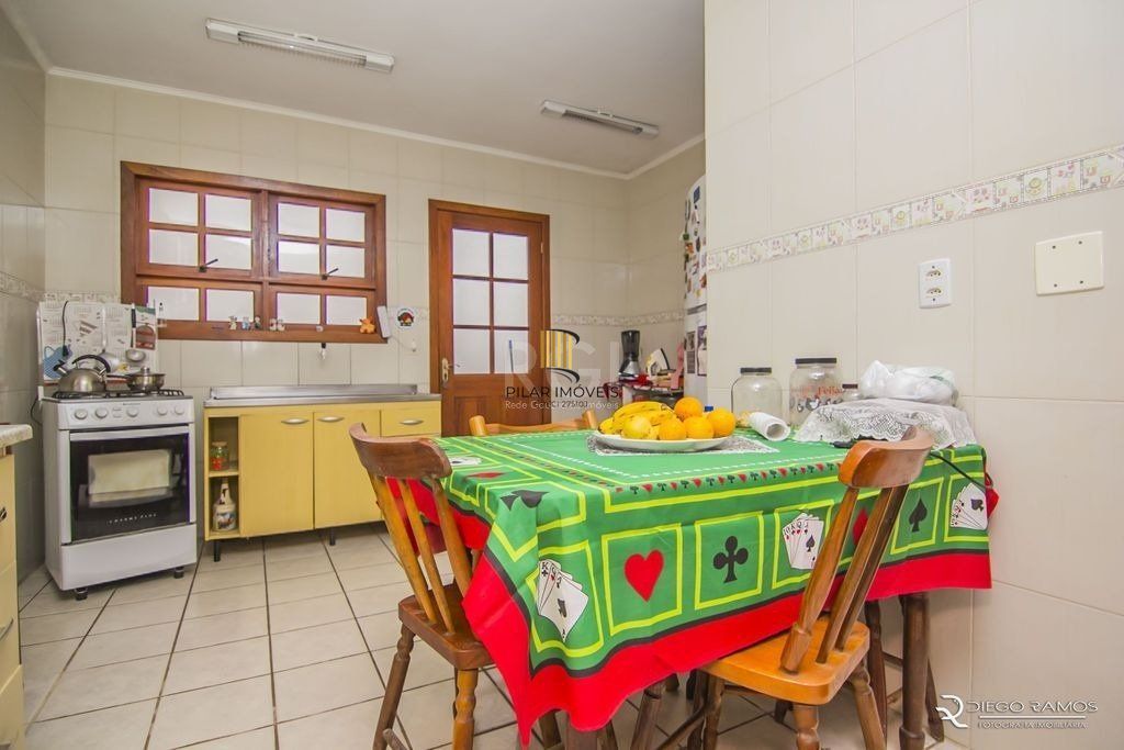 Casa de Condomínio 2 dormitórios no bairro Morro Santana