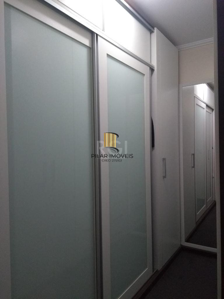 Casa para Venda - 249.86m², 3 dormitórios, sendo 1 suites, 4 vagas - Medianeira