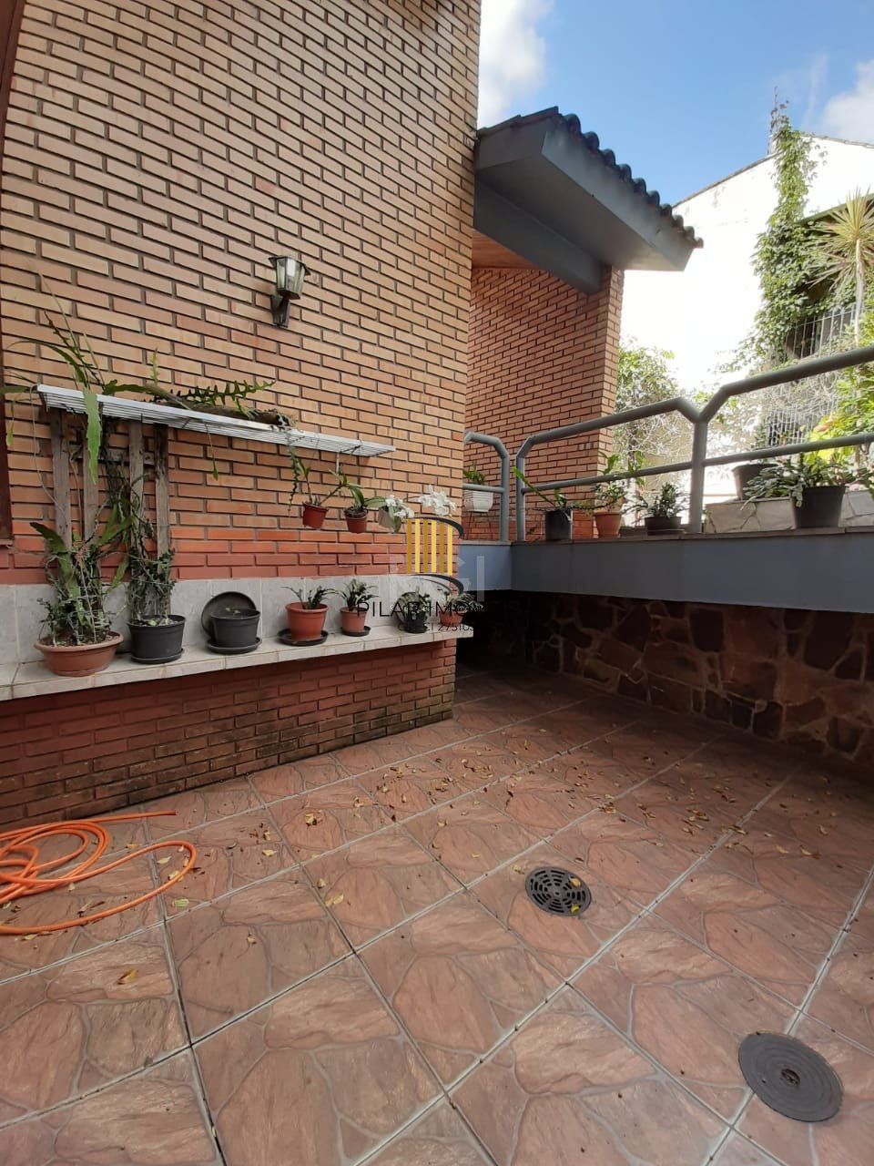 Casa para Venda - 262.02m², 3 dormitórios, sendo 1 suites, 6 vagas - Auxiliadora