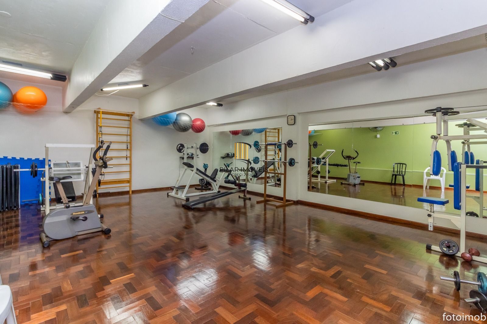 Apartamento 3 dormitórios no bairro Menino Deus