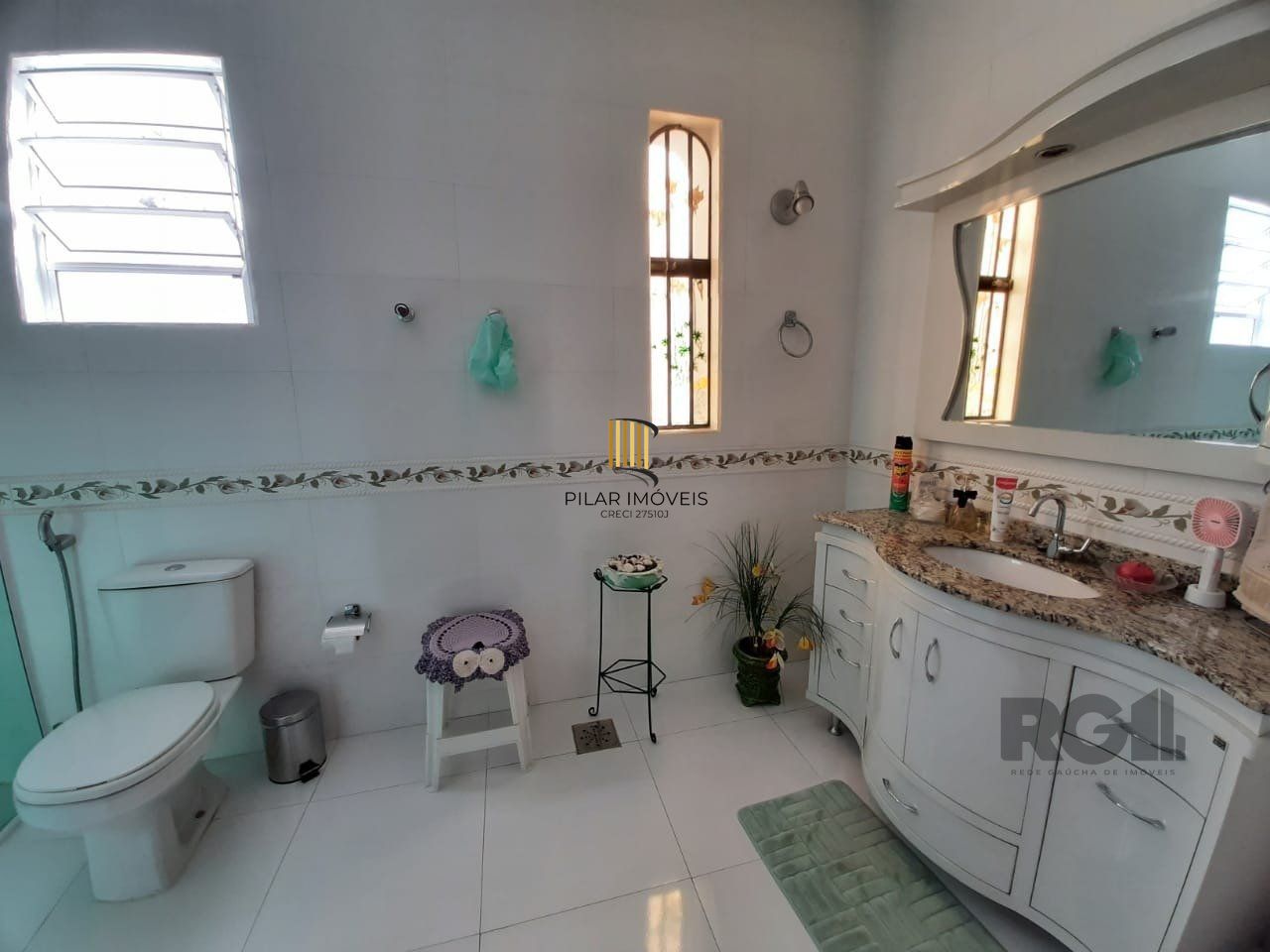 Casa 4 dormitórios no bairro Santana