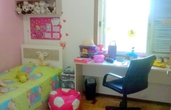 Sobrado para Venda - 240m², 3 dormitórios, sendo 1 suites, 1 vaga - Partenon