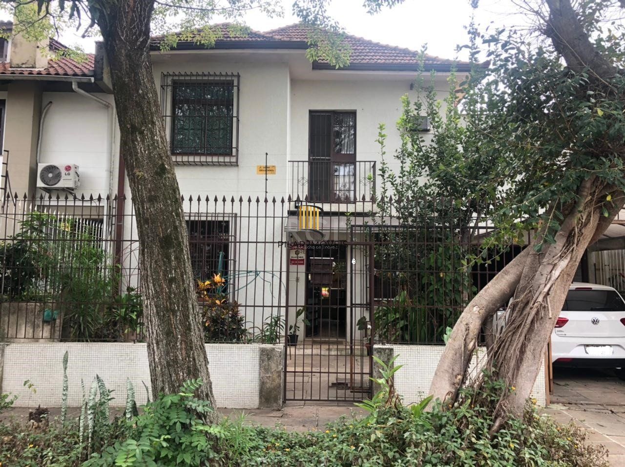 Casa para Venda - 336m², 4 dormitórios, sendo 1 suites, 2 vagas - Azenha - Pilar Imóveis