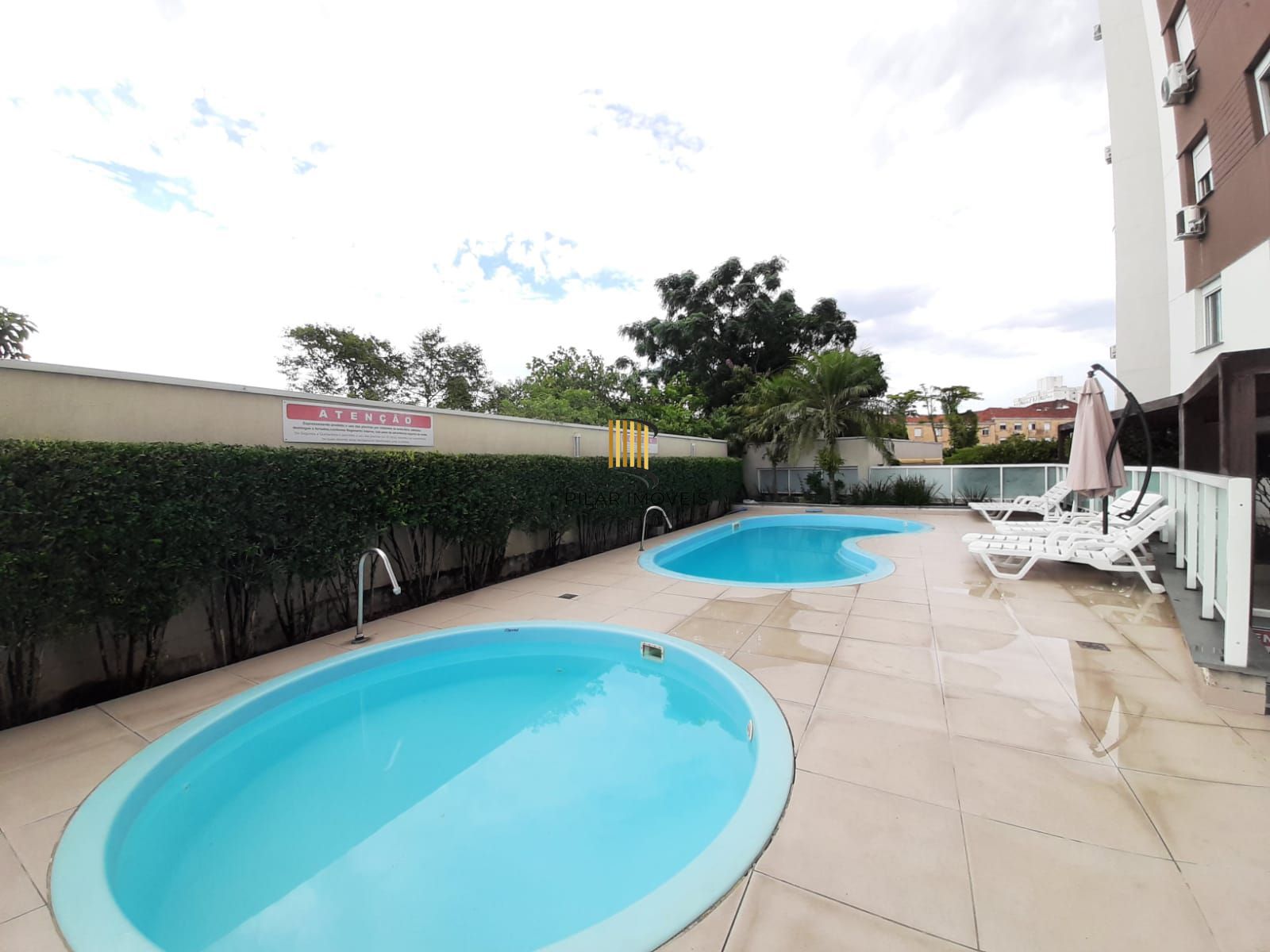 Apartamento 2 dormitórios no bairro Azenha