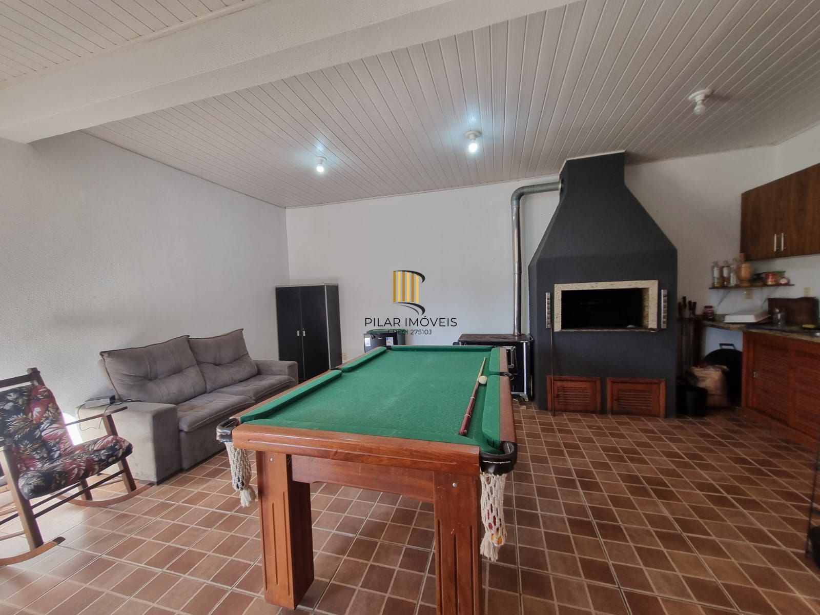 Casa para Venda - 177m², 4 dormitórios, sendo 1 suites, 2 vagas - Partenon