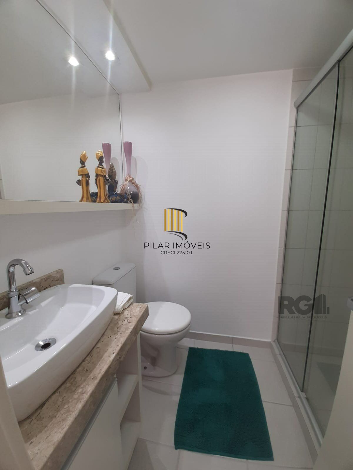 Apartamento 2 dormitórios no bairro Azenha