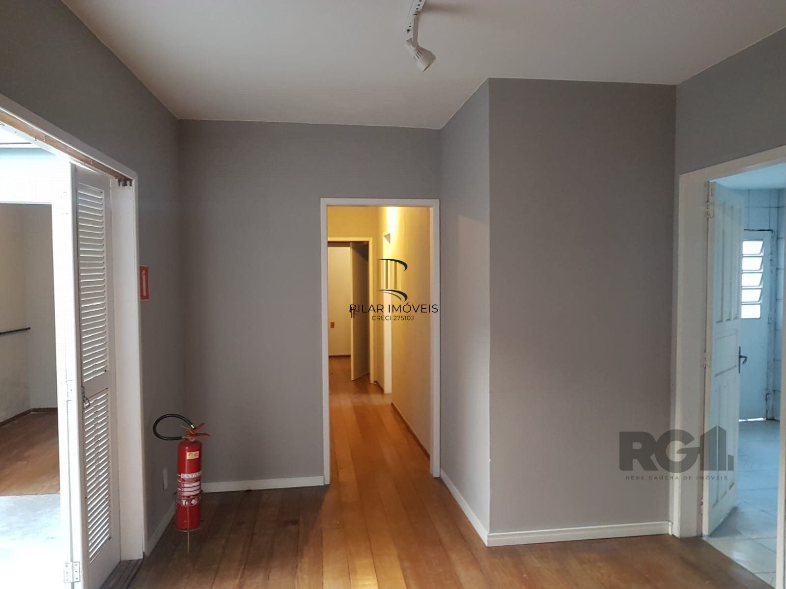 Casa Comercial no bairro Medianeira
