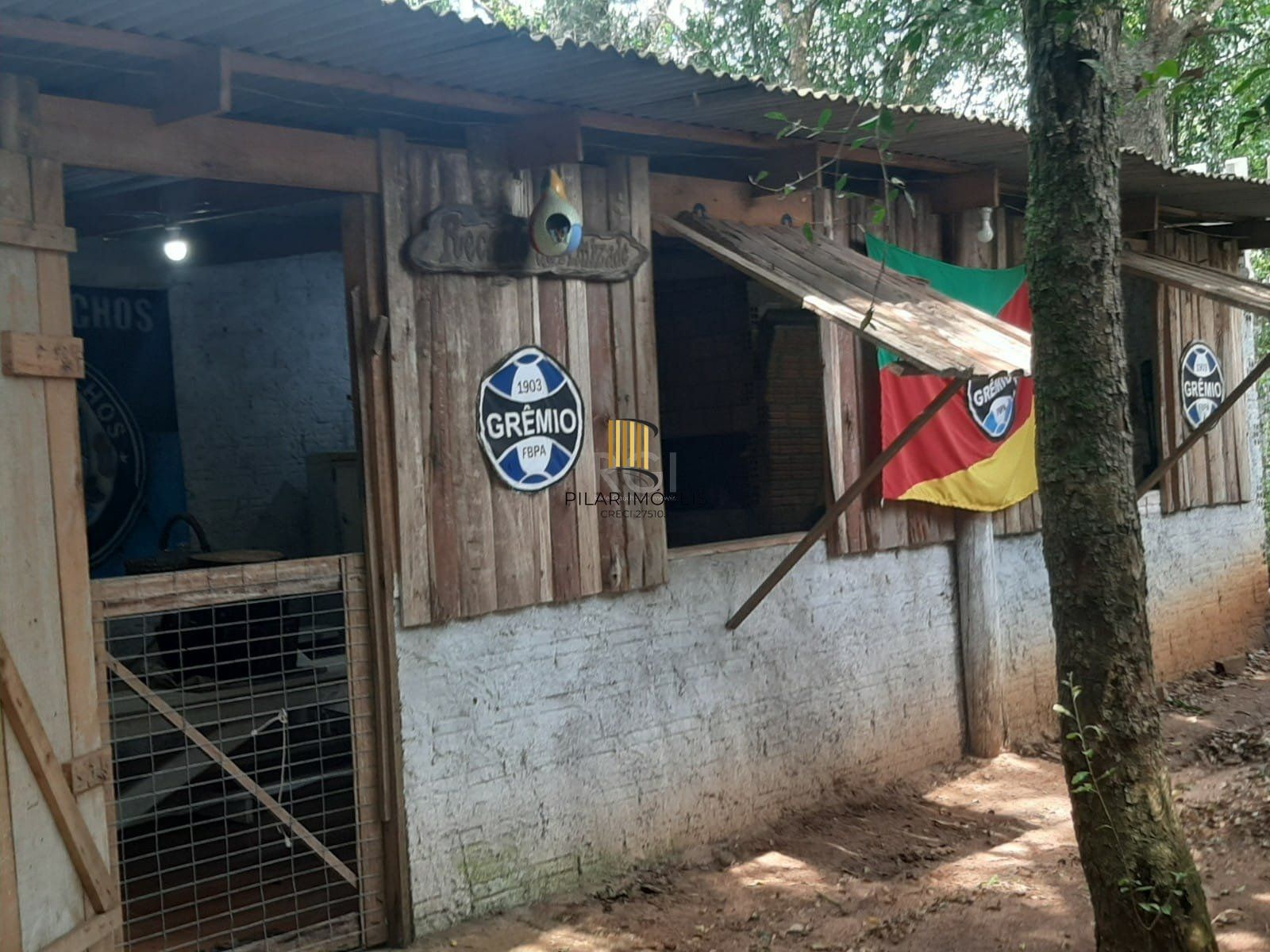 Sítio para Venda - 1800m², 2 dormitórios, Horto Das Oliveiras