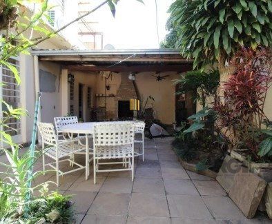 Casa para Venda - 336m², 4 dormitórios, sendo 1 suites, 2 vagas - Azenha