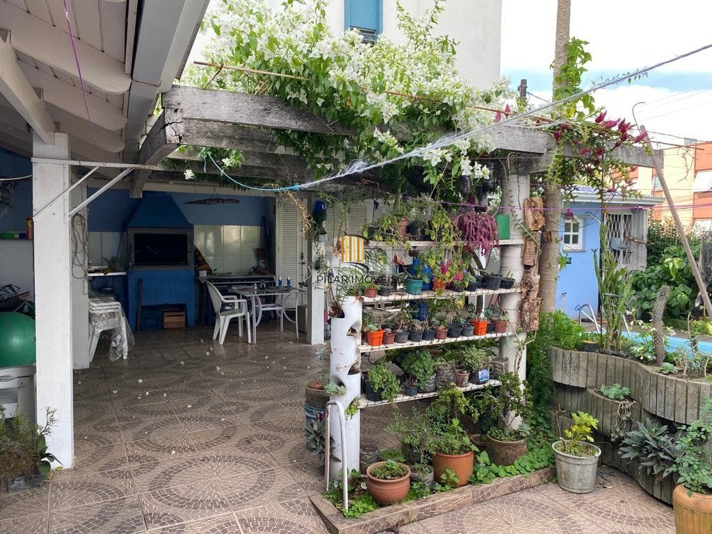 Casa para Venda - 316m², 3 dormitórios, sendo 1 suites, 4 vagas - Santana