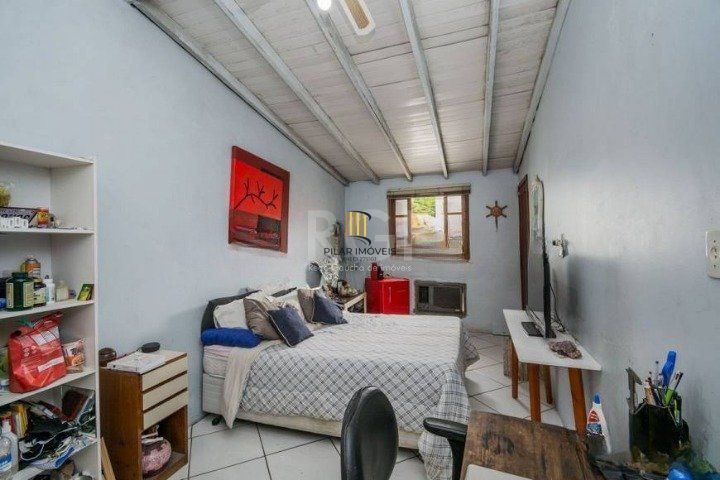 Casa para Venda - 290m², 3 dormitórios, 4 vagas - Santo Antonio