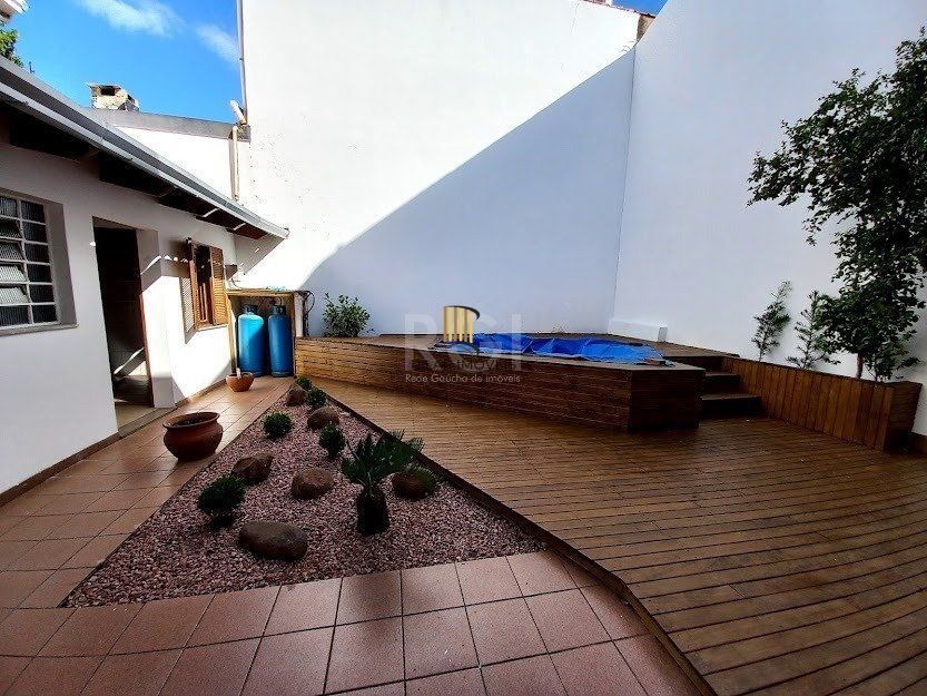Casa para Venda - 224m², 3 dormitórios, sendo 1 suites, 3 vagas - Santana
