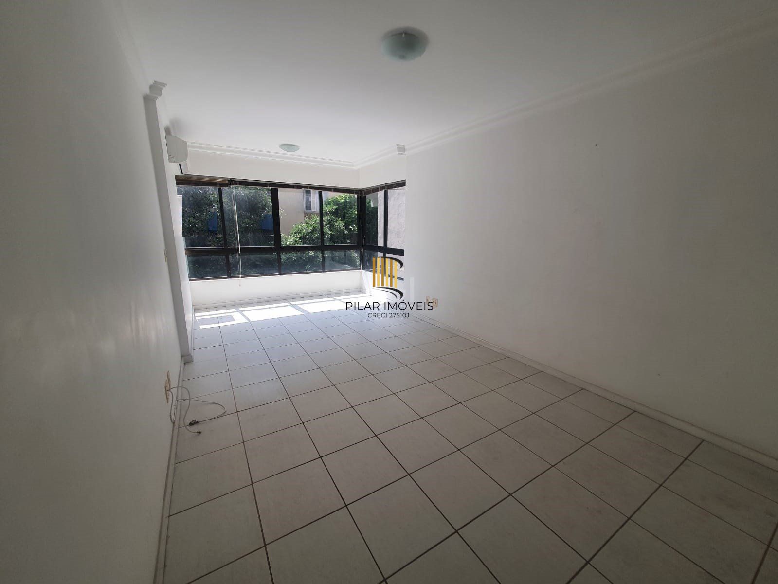 Apartamento para Venda - 90m², 2 dormitórios, 1 vaga - Mont Serrat