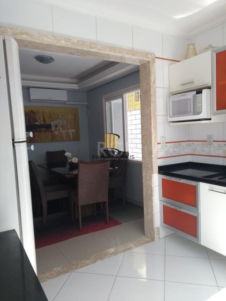 Casa para Venda - 249.86m², 3 dormitórios, sendo 1 suites, 4 vagas - Medianeira