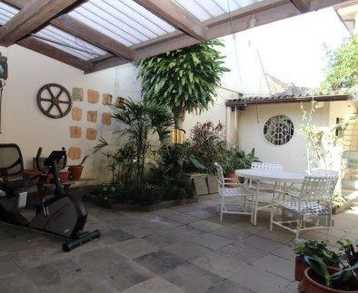 Casa para Venda - 336m², 4 dormitórios, sendo 1 suites, 2 vagas - Azenha