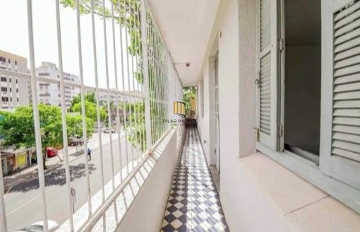 apartamento com três quartos no bairro Farroupilha