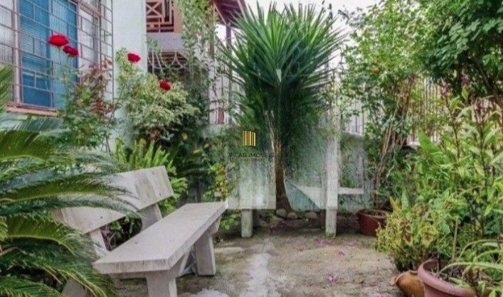 Casa 3 dormitórios no bairro Partenon