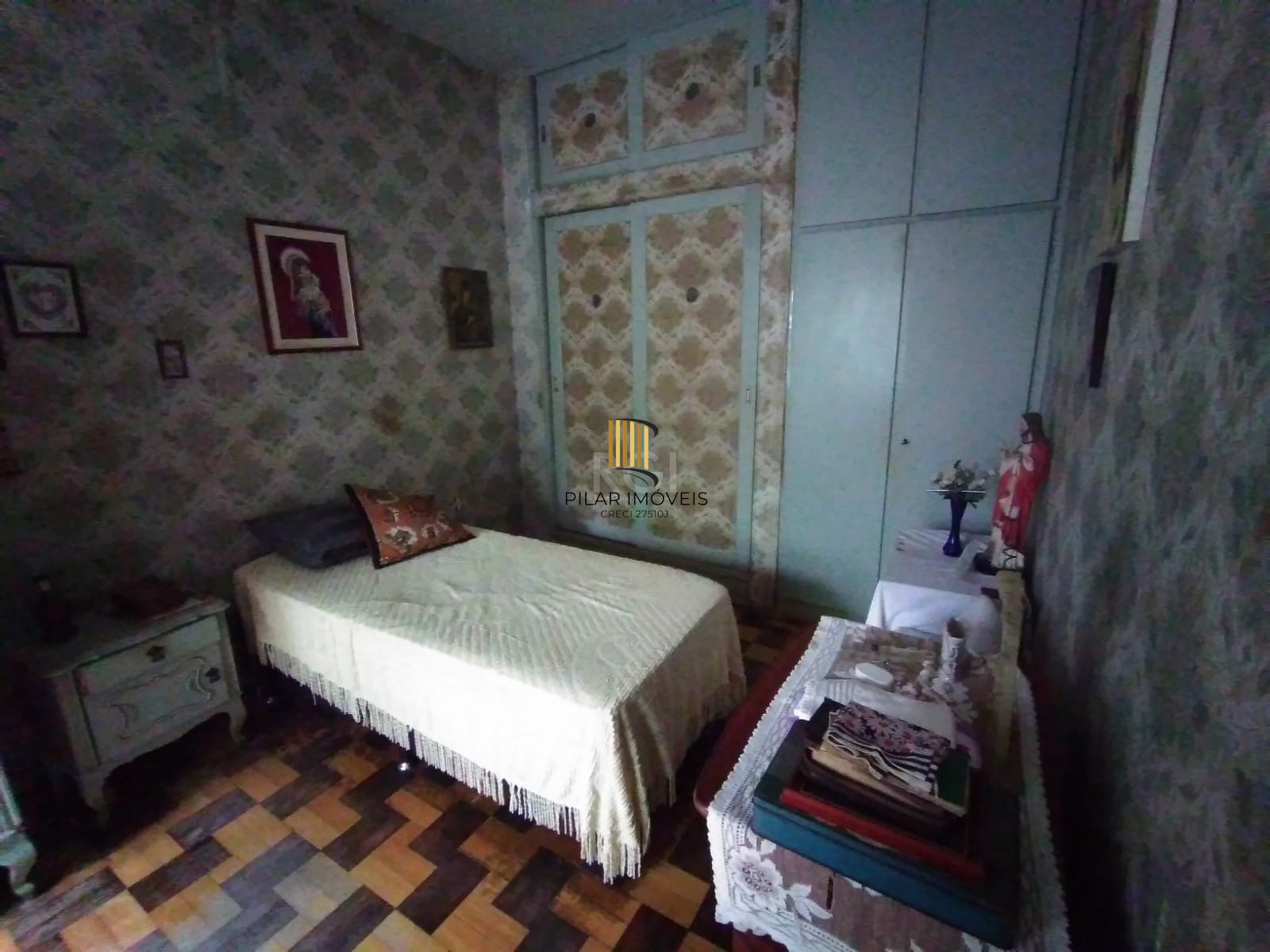 Casa para Venda - 85m², 3 dormitórios, 1 vaga - Petrópolis