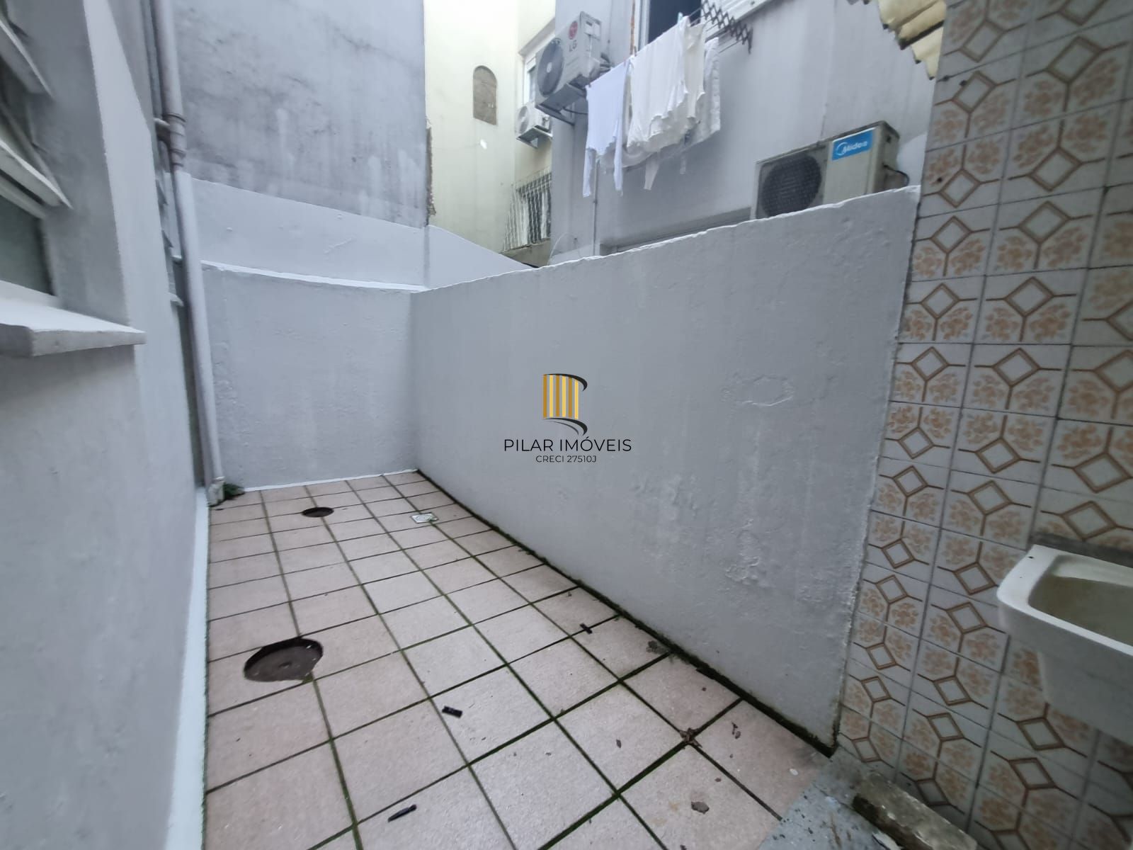 Apartamento a venda com pátio no Bairro Santana