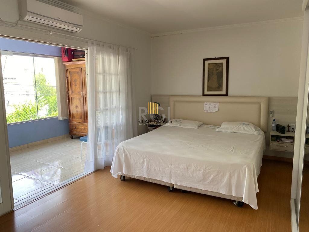 Casa para Venda - 316m², 3 dormitórios, sendo 1 suites, 4 vagas - Santana