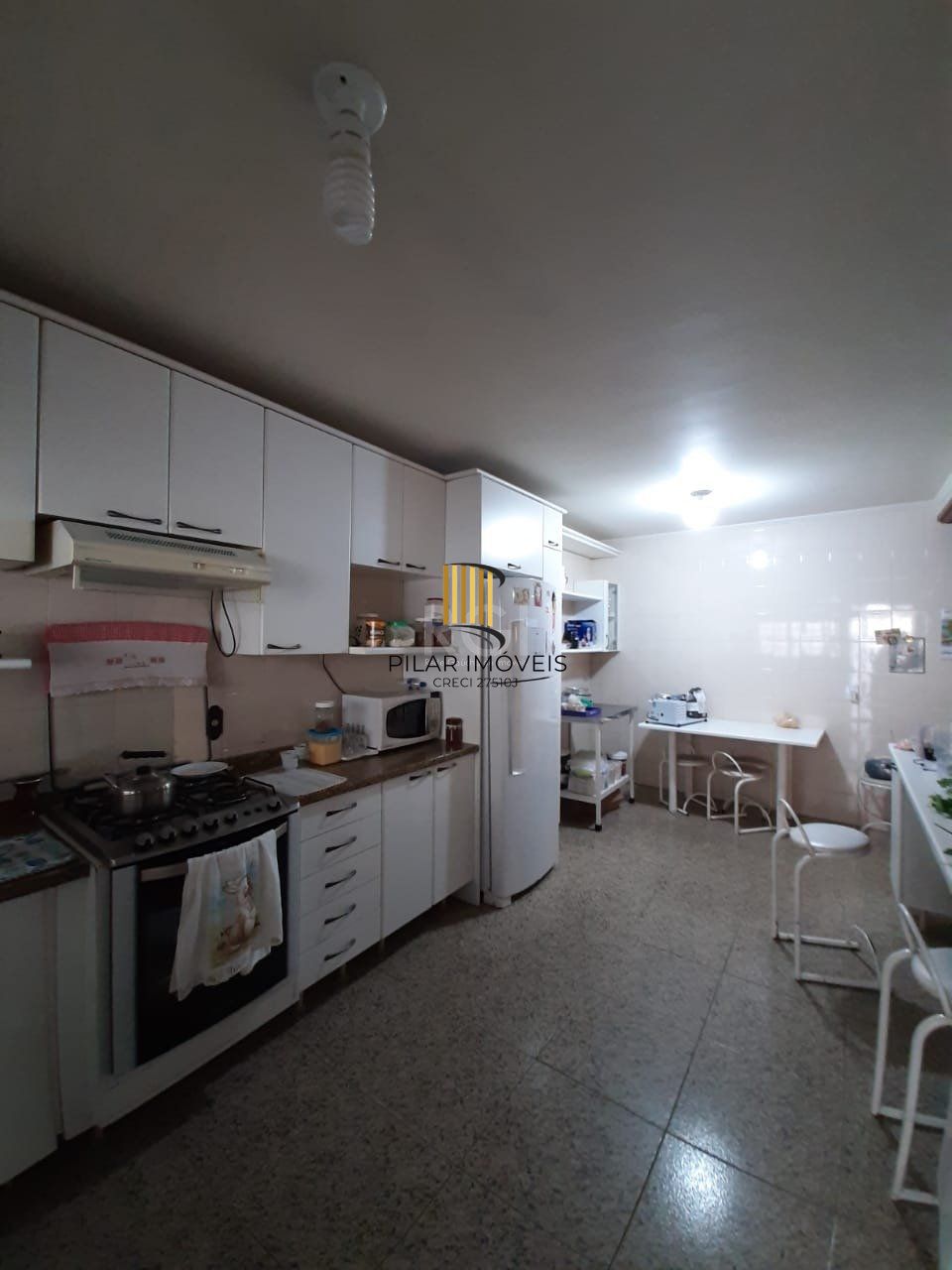 Casa para Venda - 262.02m², 3 dormitórios, sendo 1 suites, 6 vagas - Auxiliadora