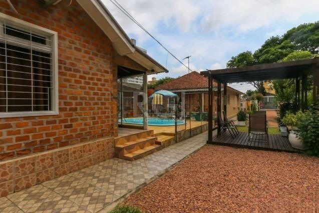 Casa para Venda - 160m², 3 dormitórios, 3 vagas - Partenon