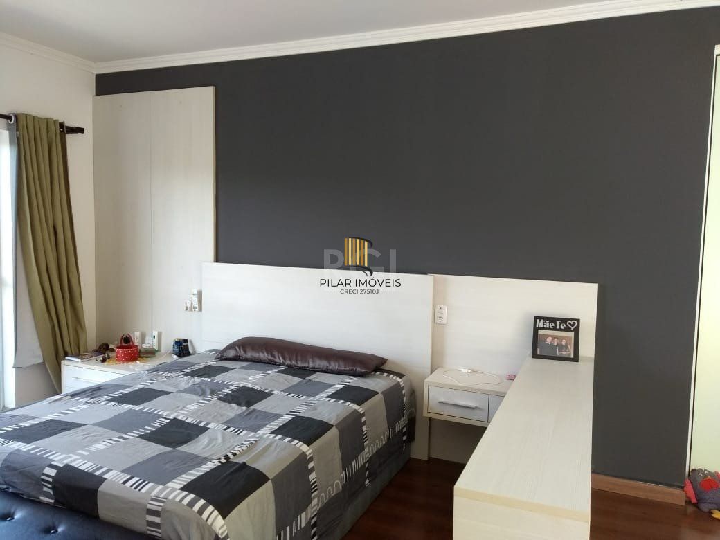 Casa para Venda - 300m², 3 dormitórios, sendo 3 suites, 6 vagas - São Lucas