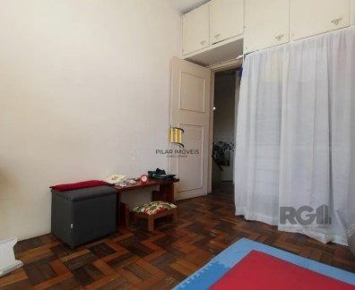 Casa para Venda - 336m², 4 dormitórios, sendo 1 suites, 2 vagas - Azenha