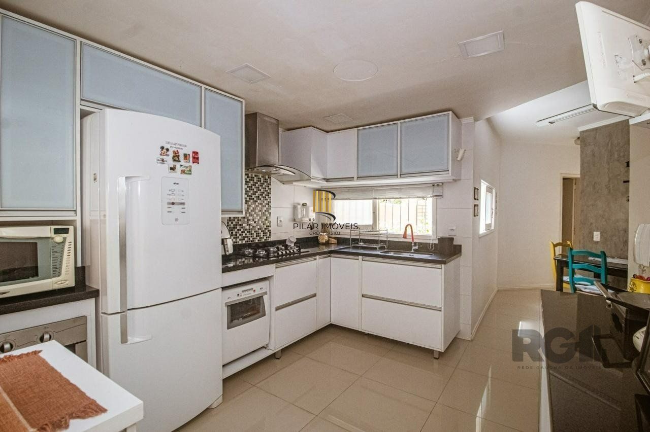 Casa 3 dormitórios no bairro Santo Antônio