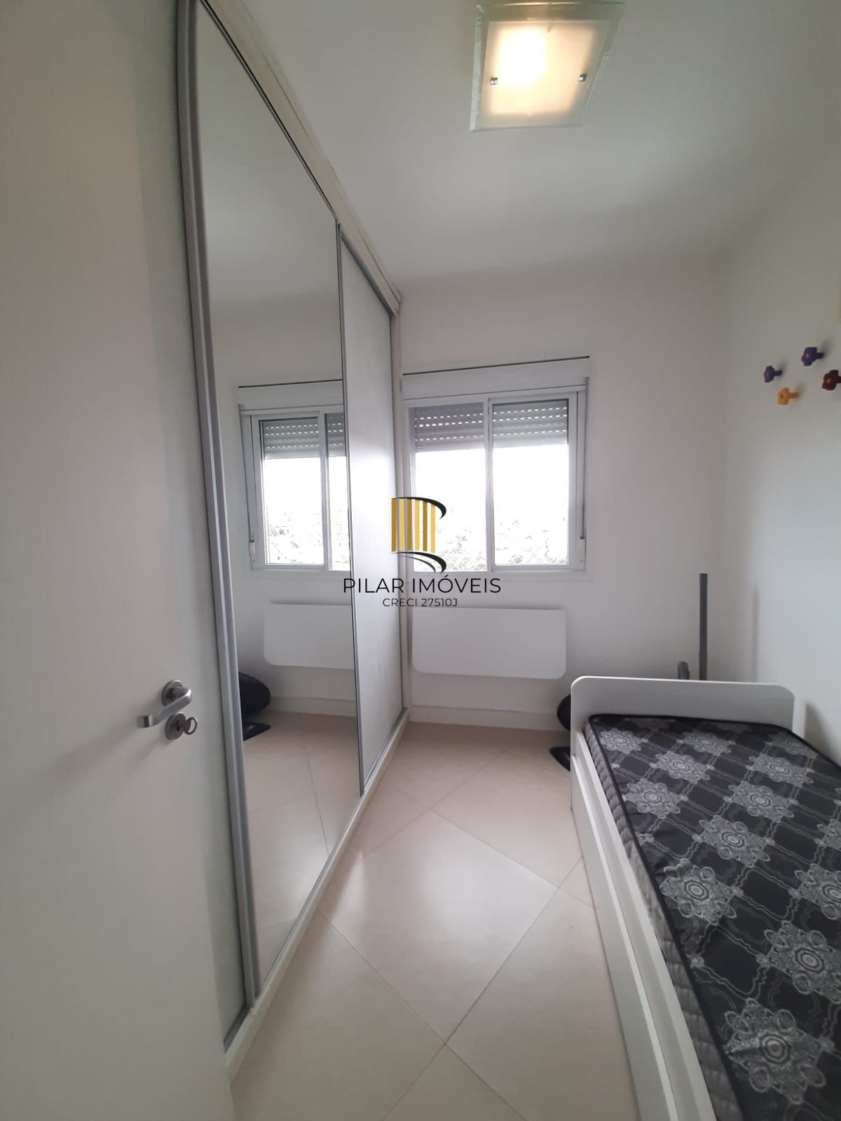 Apartamento 2 dormitórios no bairro Azenha