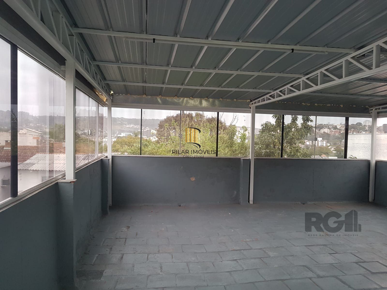 Casa Comercial no bairro Medianeira